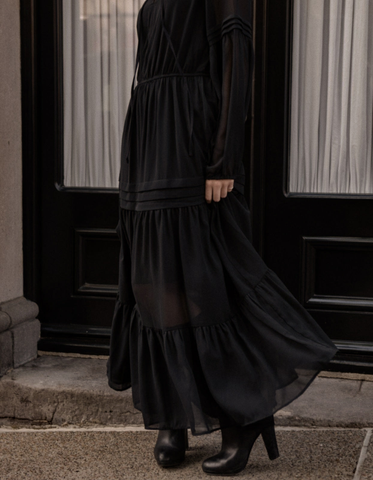 Raissa Midi Dress Tiered Solid black - armamenter