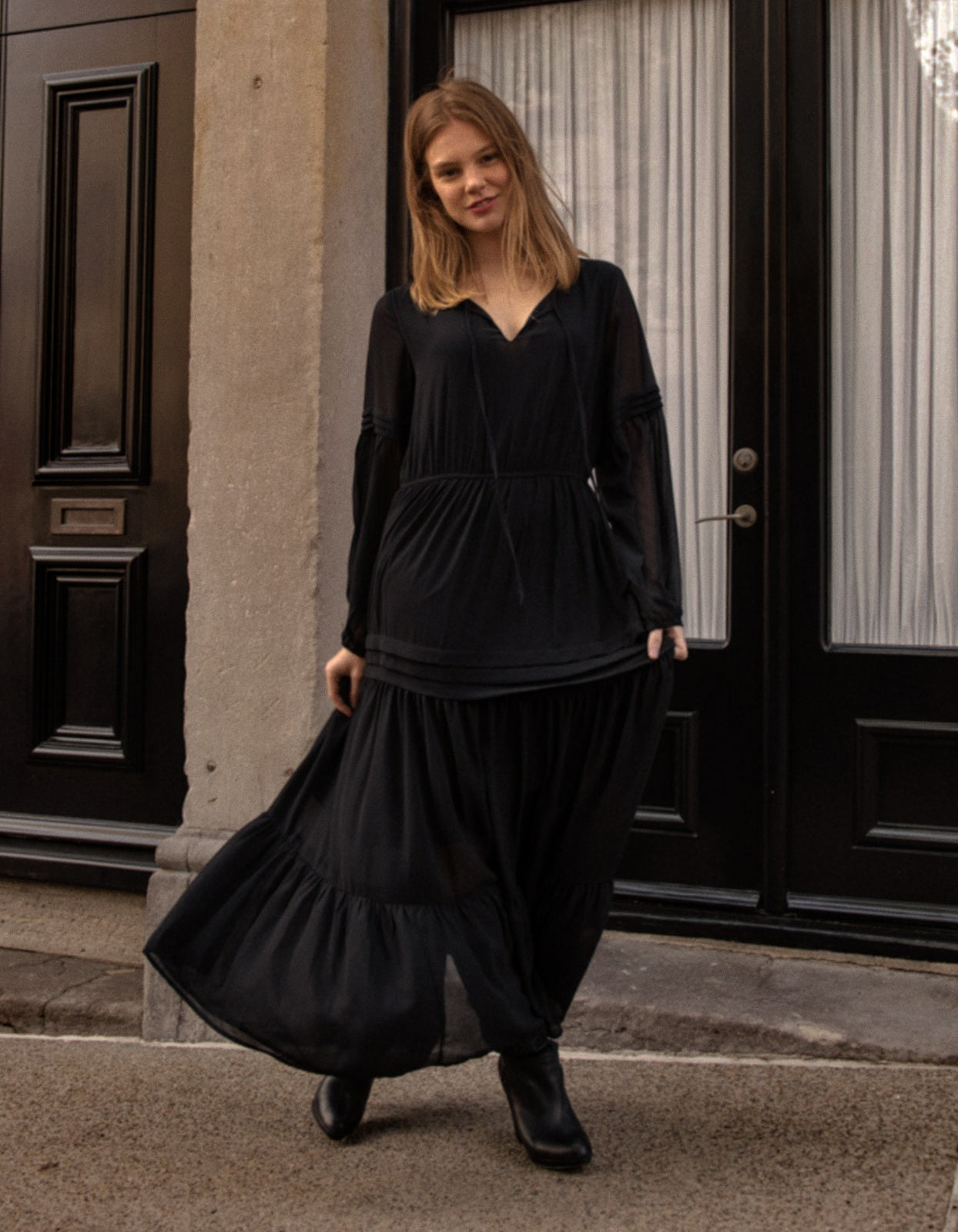 Raissa Midi Dress Tiered Solid black - armamenter